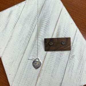 USED - Silver Heart Set 🩶